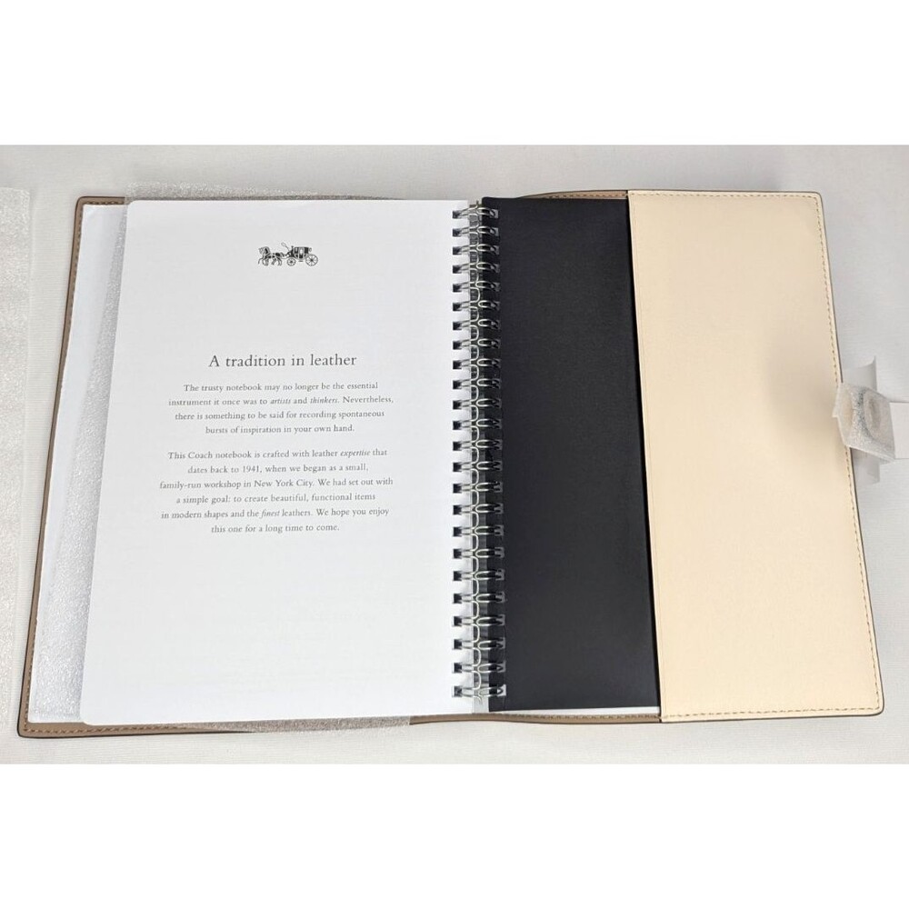 Coach Notebook - CZ198 White Chalk Signature Canvas/Smooth leather - NWT - Picture 5 of 8